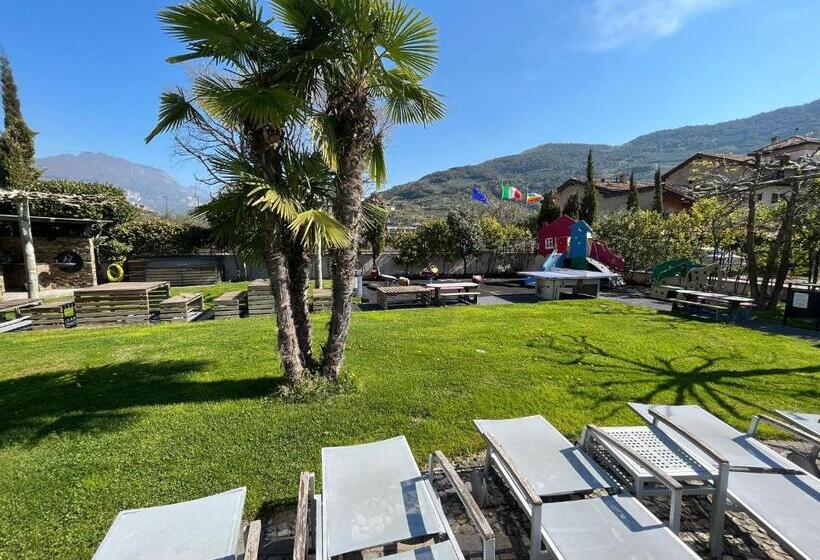 4 Limoni Apartment Resort