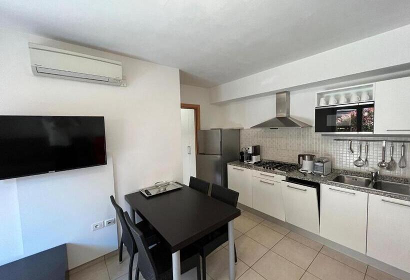 4 Limoni Apartment Resort