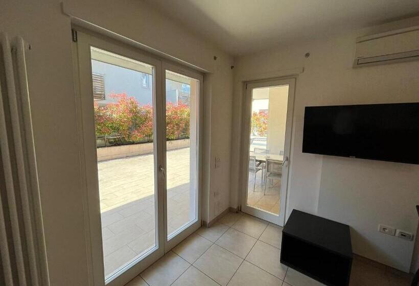 4 Limoni Apartment Resort