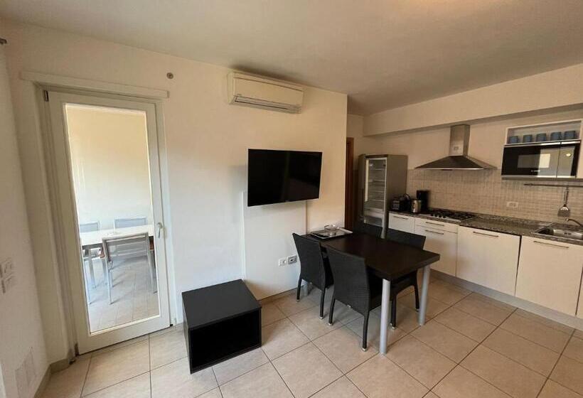 4 Limoni Apartment Resort