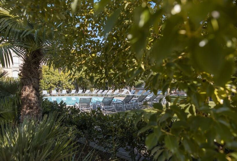 4 Limoni Apartment Resort