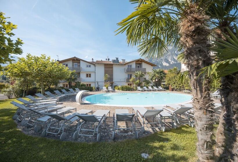 4 Limoni Apartment Resort