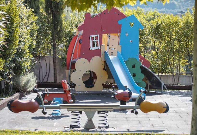 4 Limoni Apartment Resort