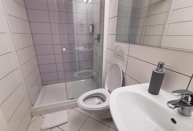 تختخواب و صبحانه Rooms Sincere 1830