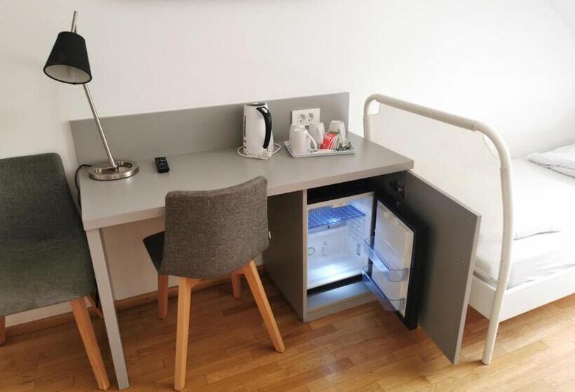 تختخواب و صبحانه Rooms Sincere 1830