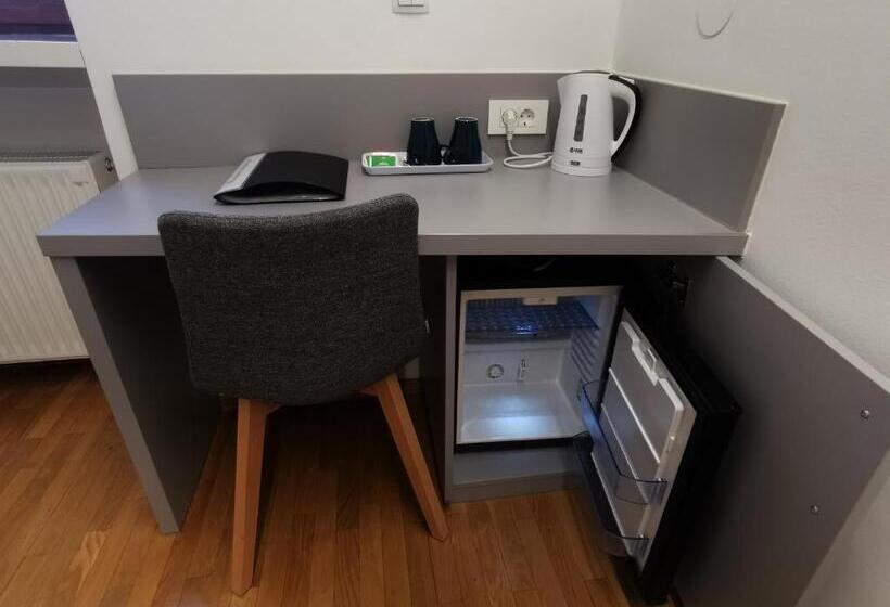 تختخواب و صبحانه Rooms Sincere 1830