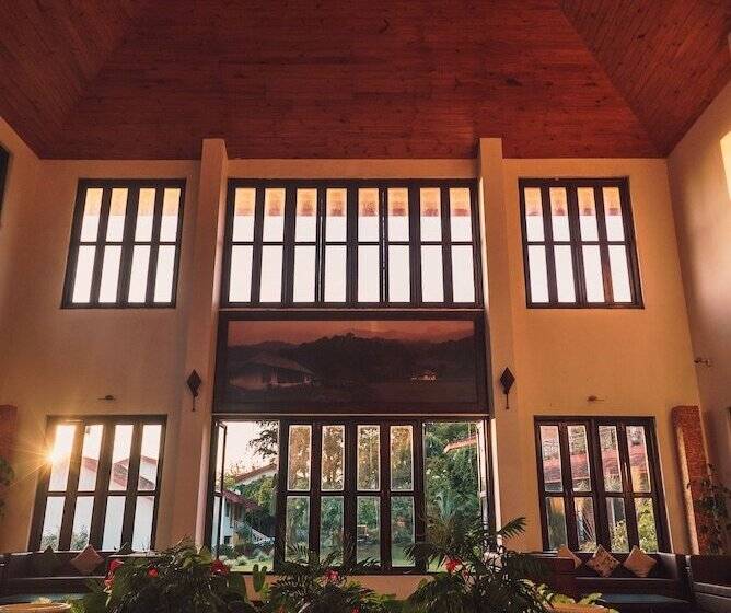 호텔 Amritara Ambatty Greens Resort