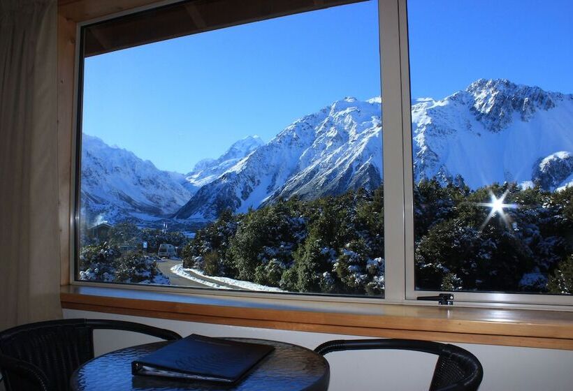 هتل Aoraki Mount Cook Alpine Lodge