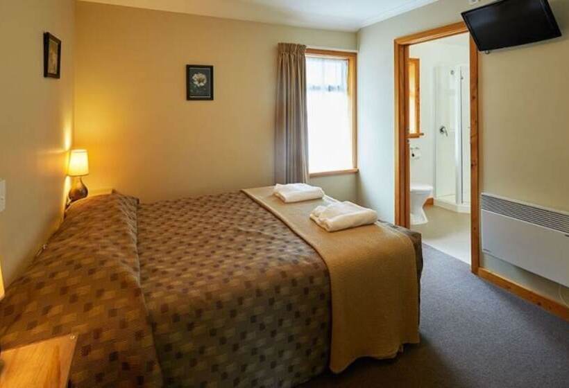 هتل Aoraki Mount Cook Alpine Lodge