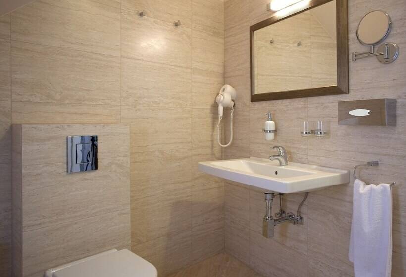 Barokk Hotel Promenád