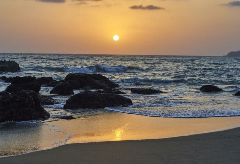 فندق Blue Lagoon Resort Goa