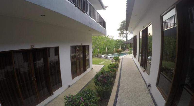 فندق Bombora Surf Camp