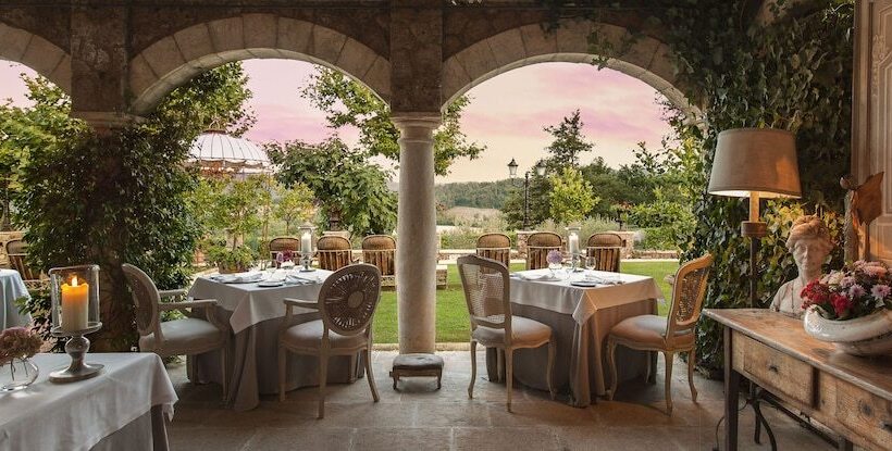 בית מלון כפרי Borgo Santo Pietro