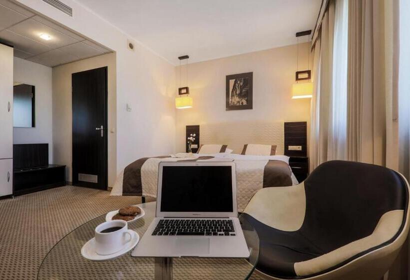 בית מלון כפרי Borowiecki