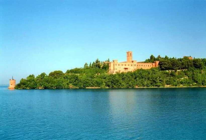 Отель Camping Village Punta Navaccia