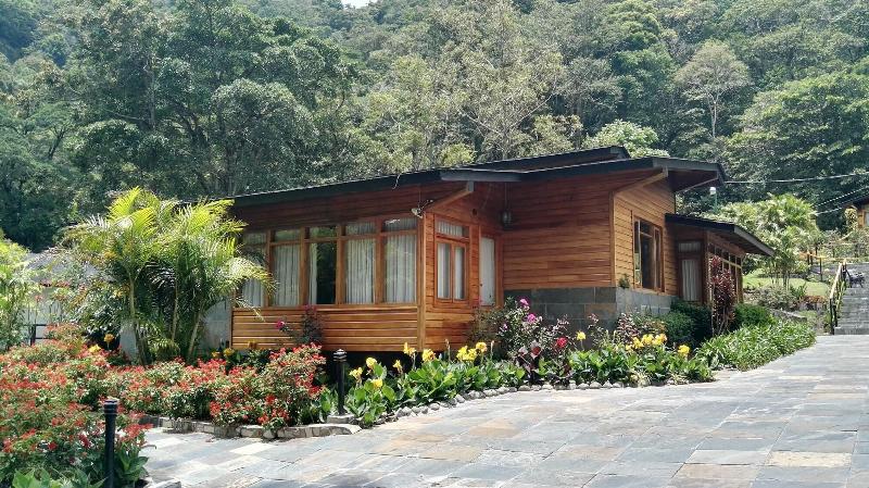 Отель Casa Grande Bambito Resort