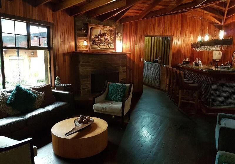 Отель Casa Grande Bambito Resort