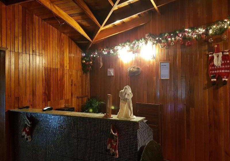 Отель Casa Grande Bambito Resort