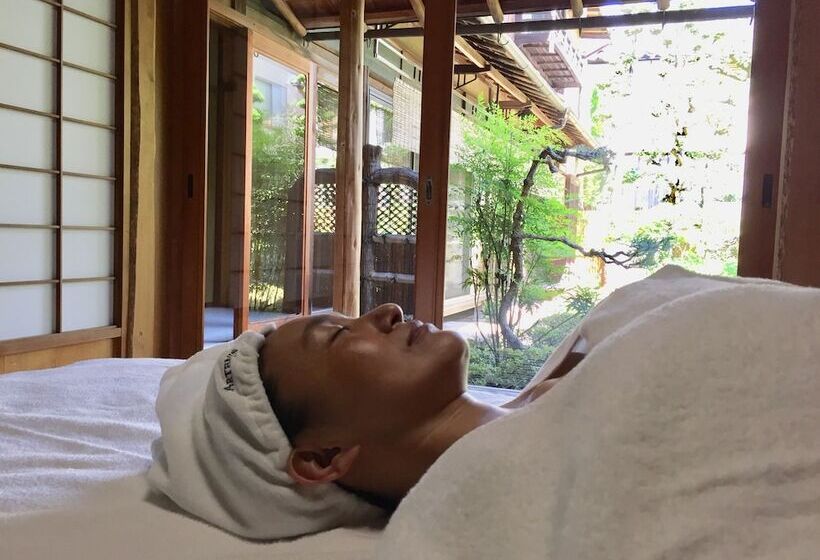 Отель Charoku Bekkan