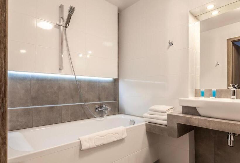 בית מלון כפרי Cristal Park