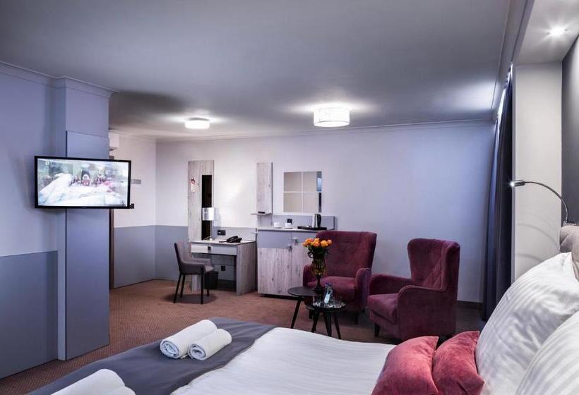 בית מלון כפרי Cristal Park