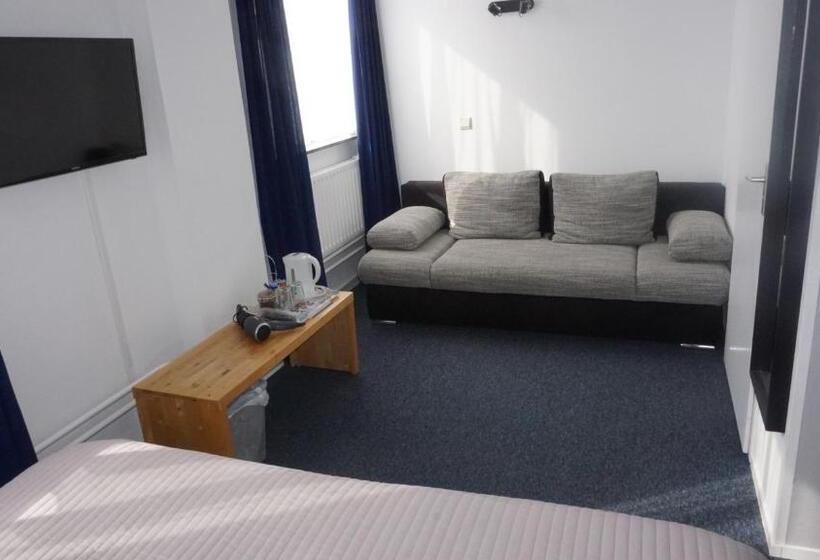 هتل De Wilde Kriek   Before De Karsteboom