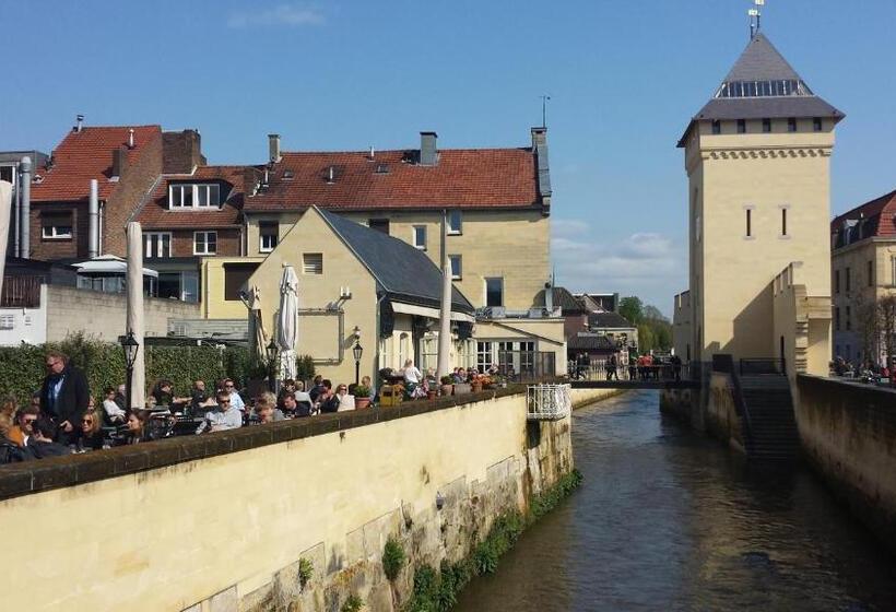 هتل De Wilde Kriek   Before De Karsteboom