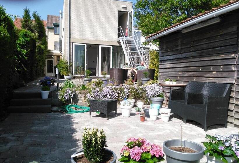 هتل De Wilde Kriek   Before De Karsteboom