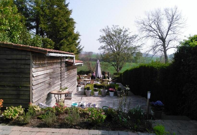 هتل De Wilde Kriek   Before De Karsteboom