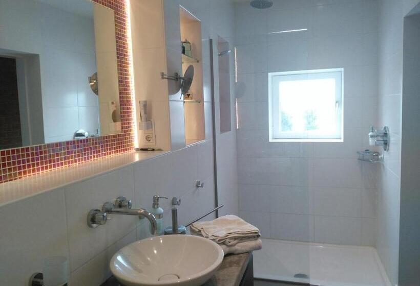 هتل De Wilde Kriek   Before De Karsteboom