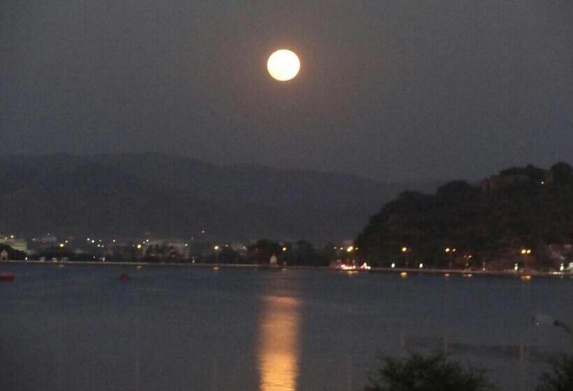 هتل Devendragarh Palace   Luxury Paying Guest House