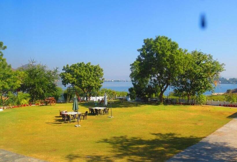 هتل Devendragarh Palace   Luxury Paying Guest House