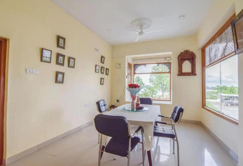 هتل Devendragarh Palace   Luxury Paying Guest House