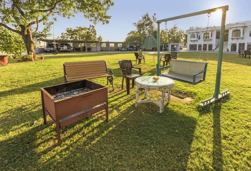 هتل Devendragarh Palace   Luxury Paying Guest House