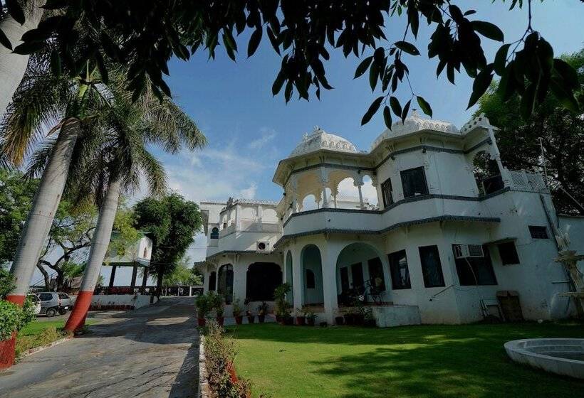 هتل Devendragarh Palace   Luxury Paying Guest House
