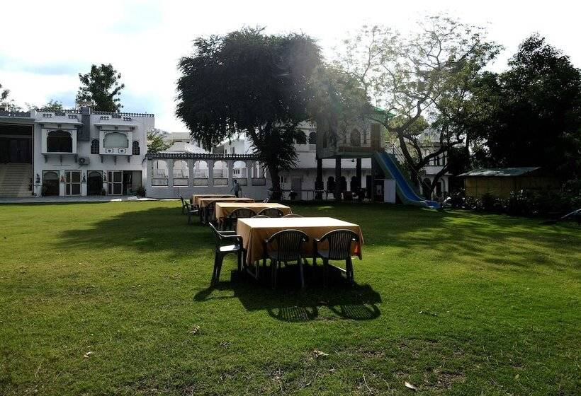 هتل Devendragarh Palace   Luxury Paying Guest House