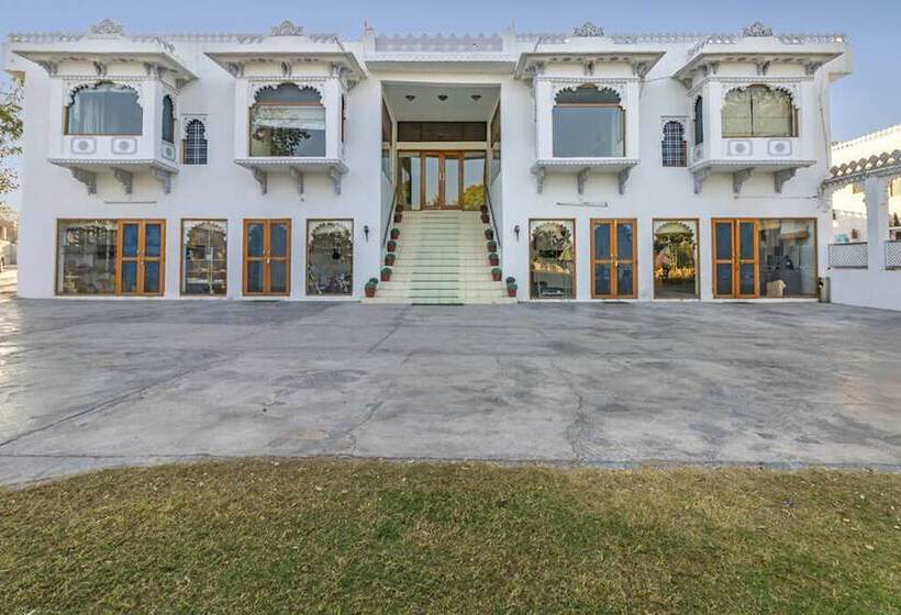 هتل Devendragarh Palace   Luxury Paying Guest House