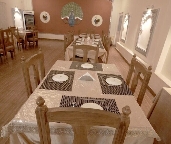 هتل Devendragarh Palace   Luxury Paying Guest House