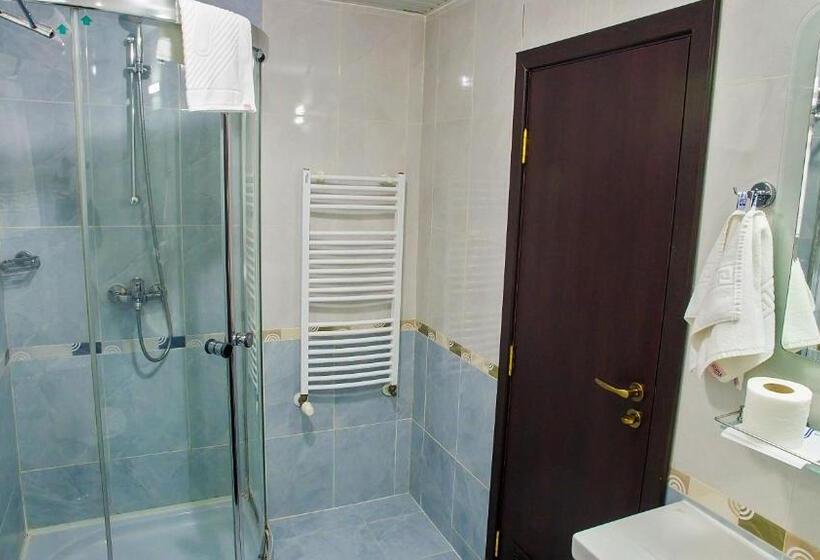 בית מלון כפרי Diana Palace