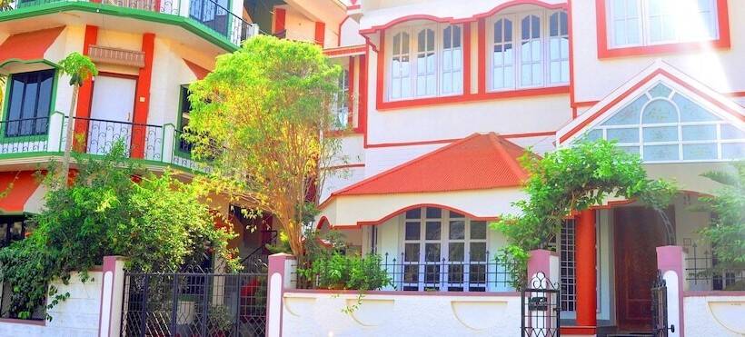 호텔 Four Seasons Homestay Coorg