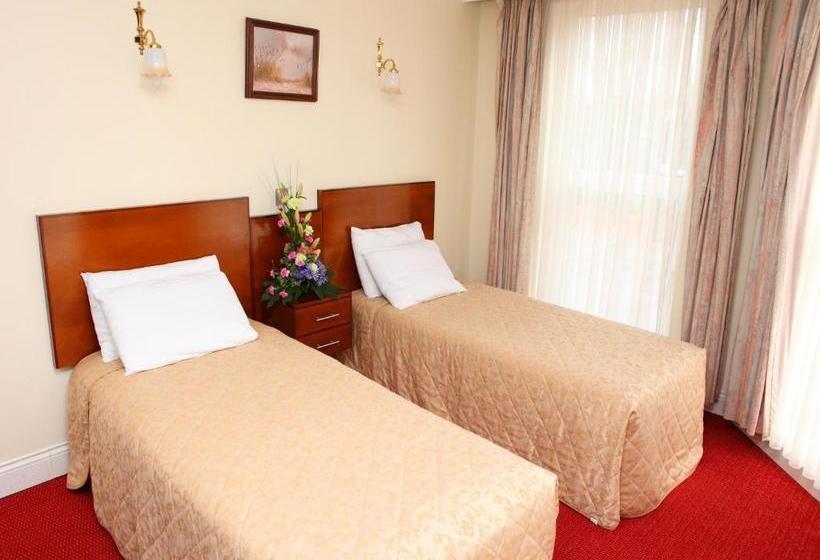 Отель Gatwick Cambridge