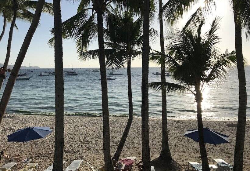 בית מלון כפרי Grand Blue Beach