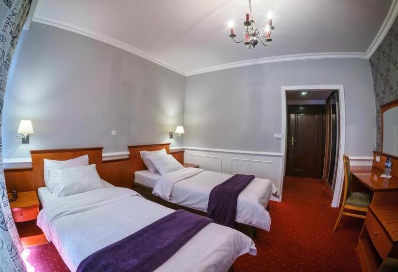 ホテル Grand Częstochowa