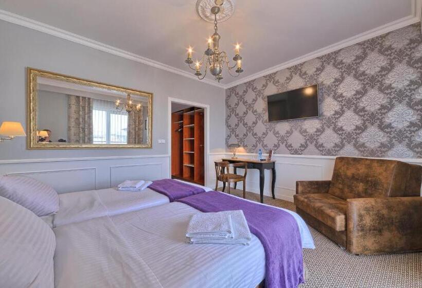 ホテル Grand Częstochowa