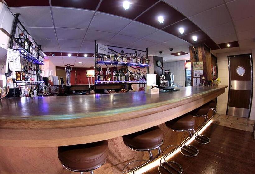 ホテル Grand Częstochowa