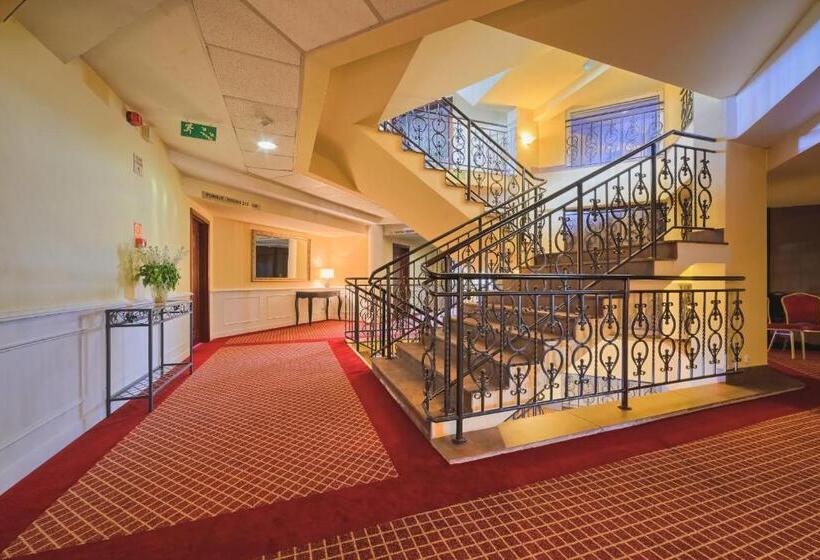 ホテル Grand Częstochowa