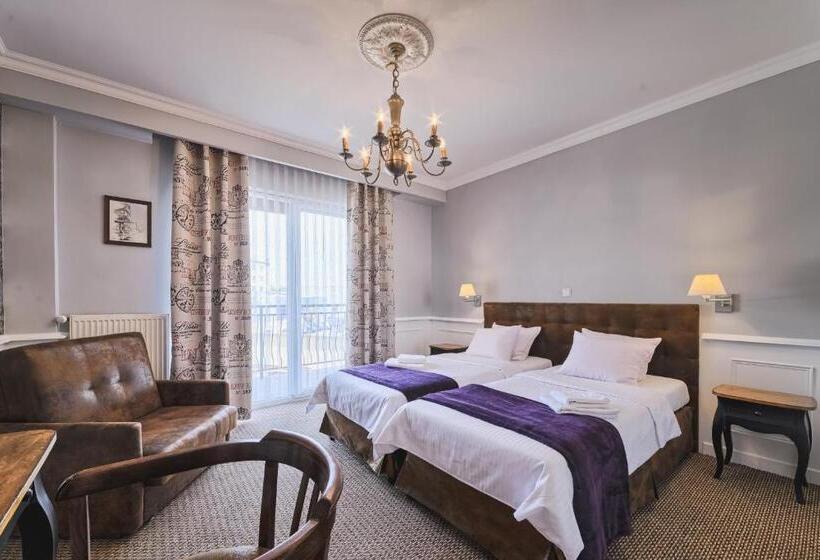 ホテル Grand Częstochowa