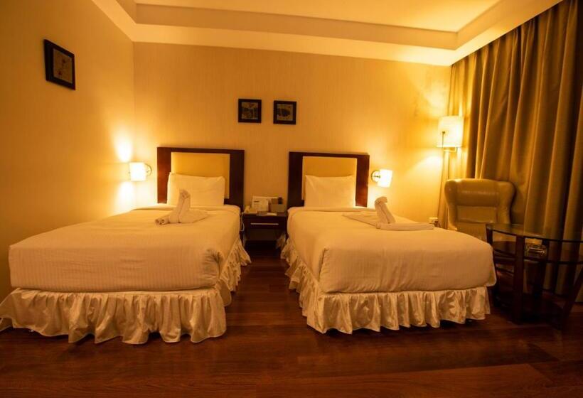 בית מלון כפרי Grand Gardenia