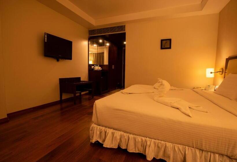 בית מלון כפרי Grand Gardenia