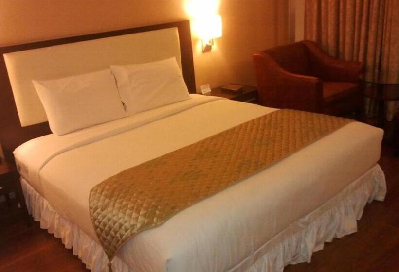 בית מלון כפרי Grand Gardenia